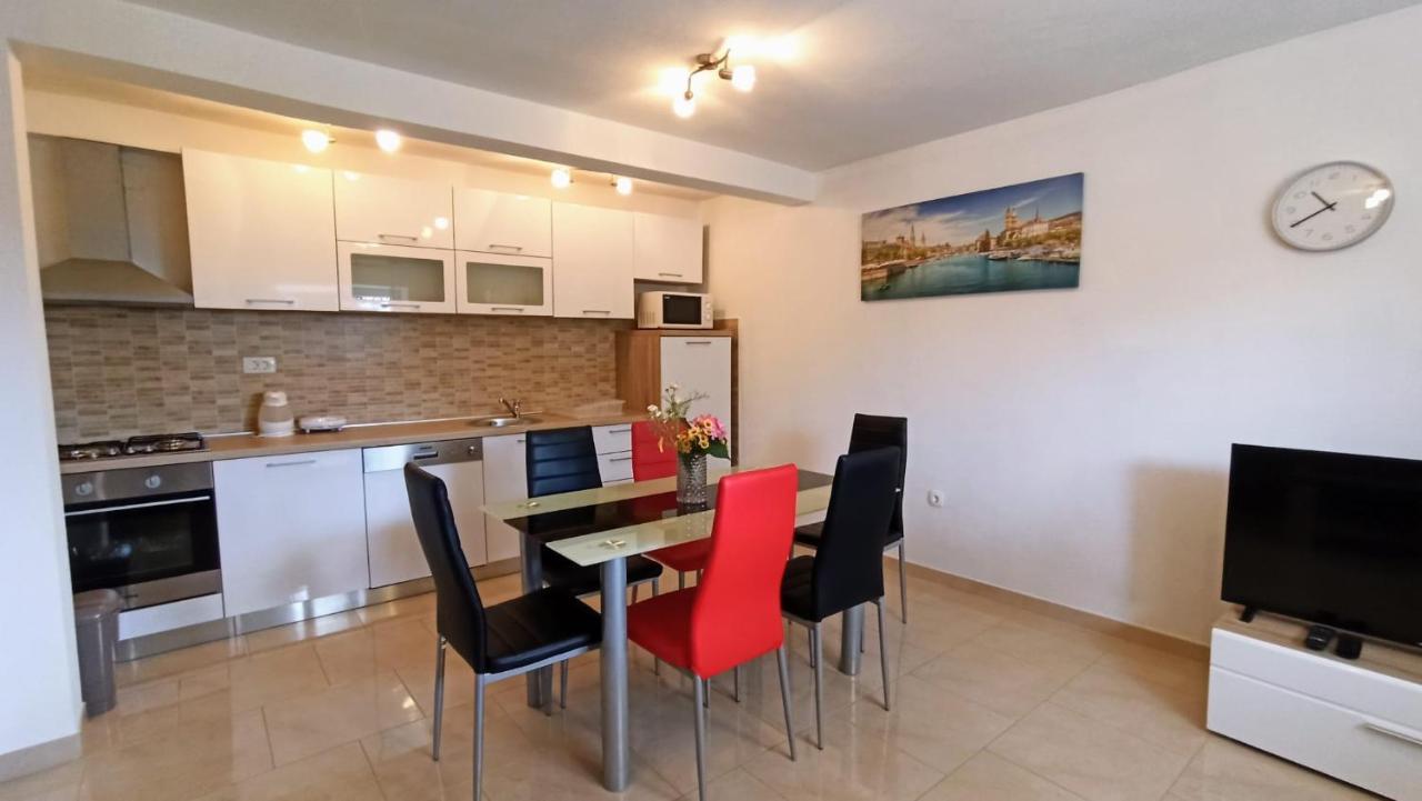 Holiday Apartments Maslina Paho Babino Polje Exterior photo